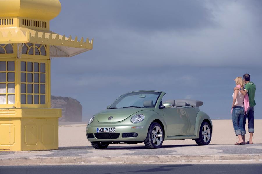  Volkswagen New Beetle Cabriolet 2006 года  (фото 15 из 39)